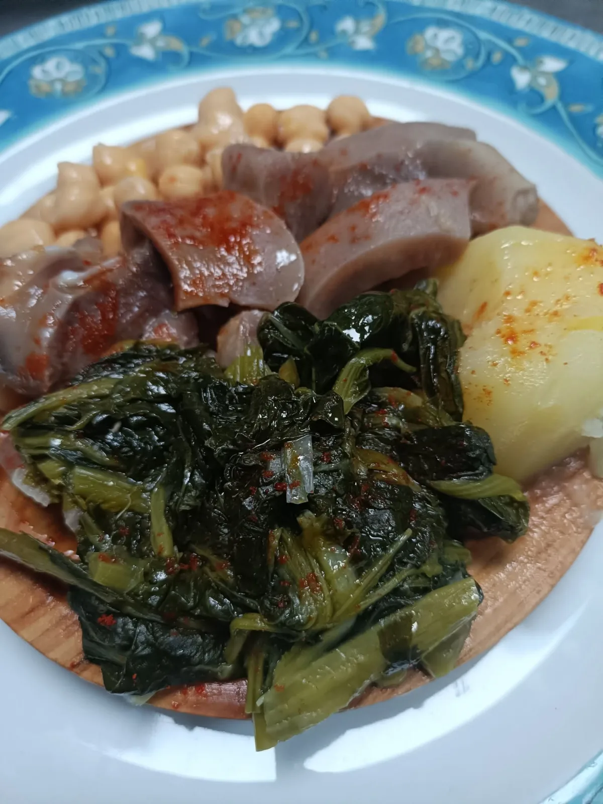 morro-cerdo-grelos-garbanzos-restaurante-toni-portela-lugo Morro de cerdo con grelos y garbanzos del Restaurante Toni Portela en Lugo